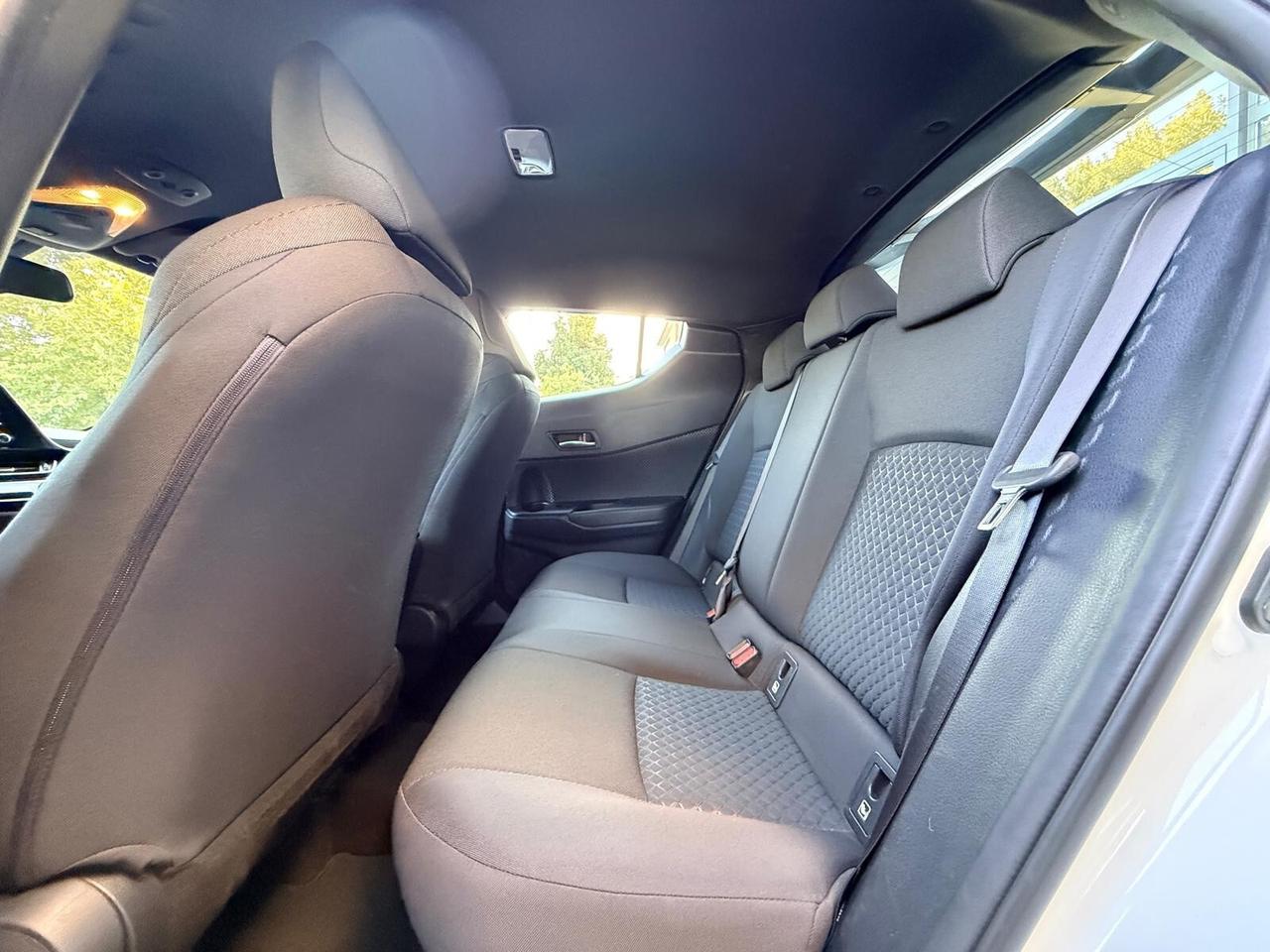 Toyota C-HR 1.8 Hybrid E-CVT Lounge