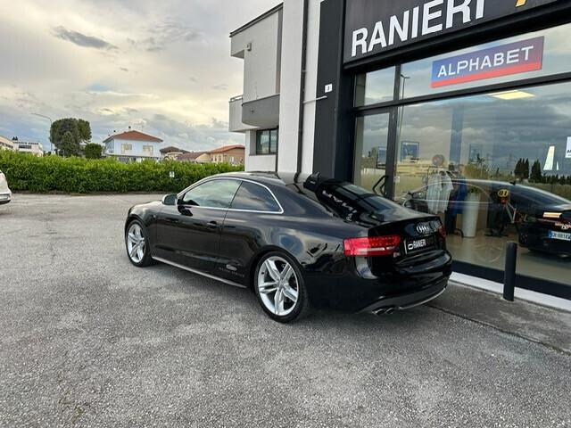 Audi A5 S5 4.2 V8 quattro