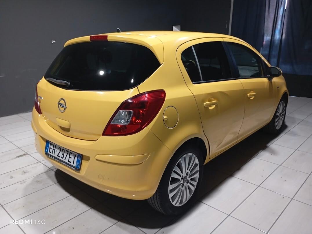 OPEL CORSA DEL 2011 BENZINA 100.000 KM
