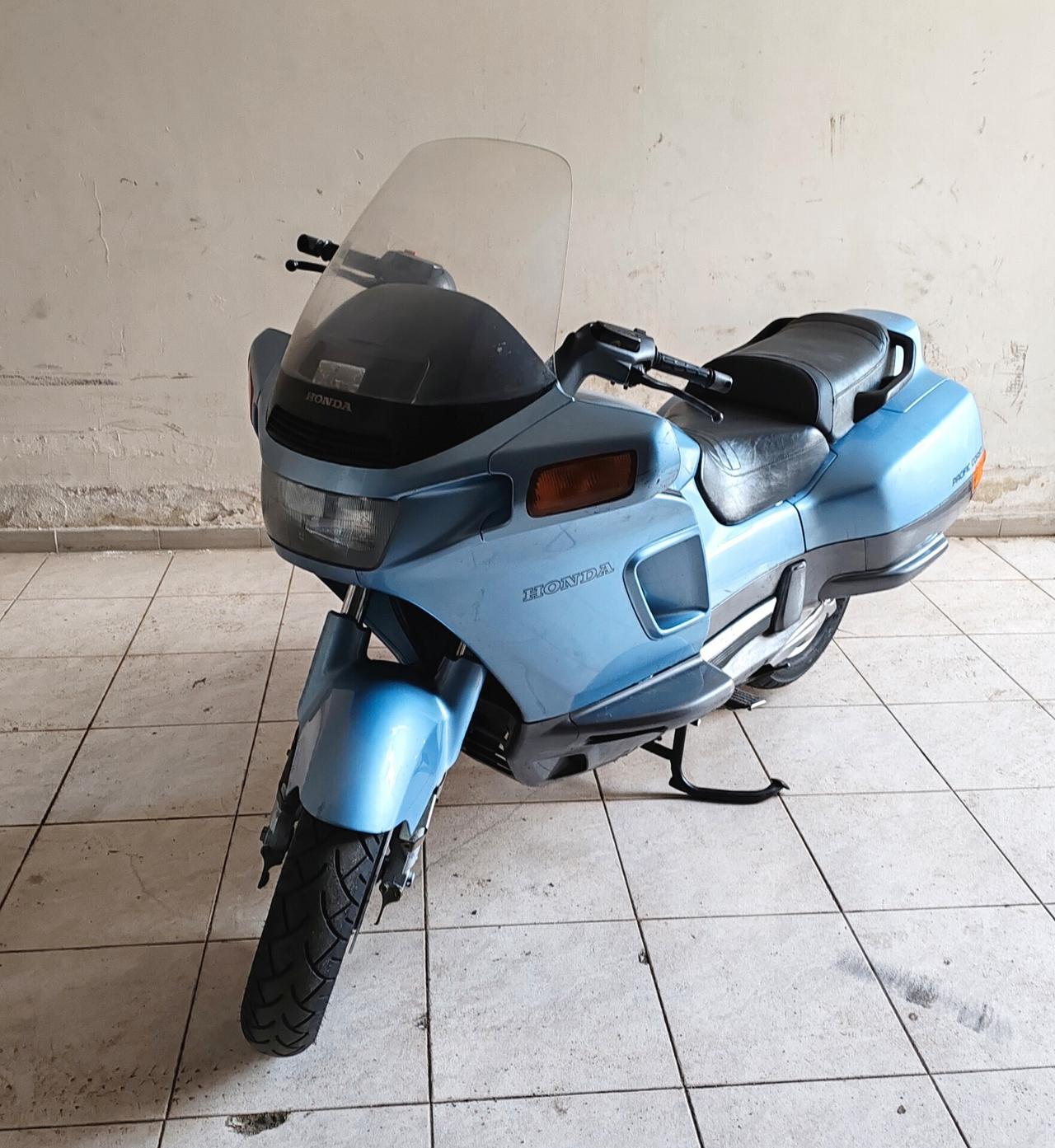 Honda PC 800 Pacific Coast