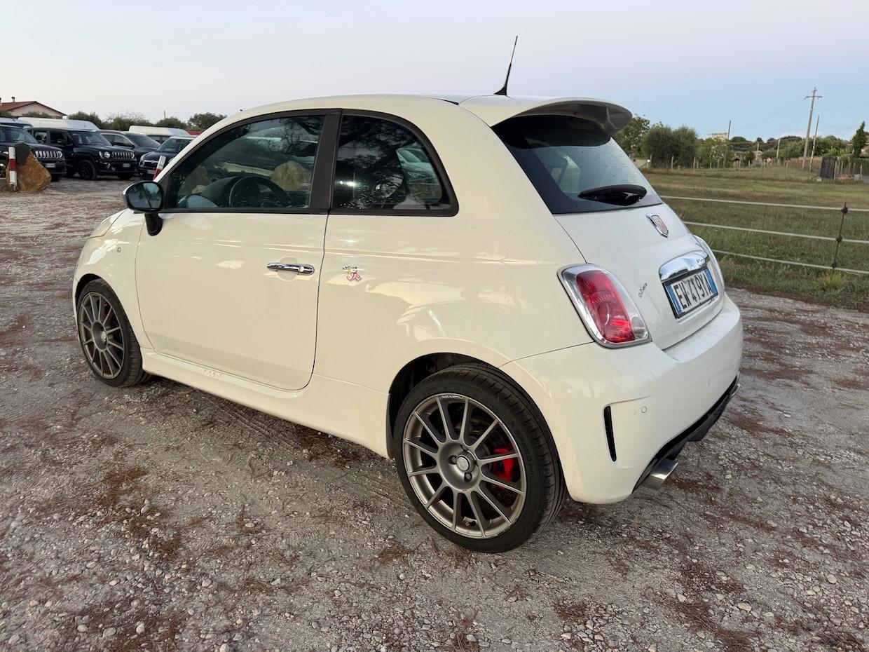 Abarth 500 1.4 Turbo T-Jet Custom
