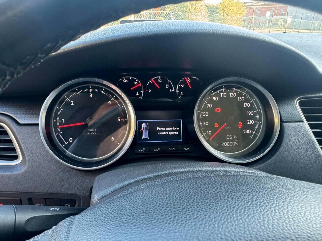 Peugeot 508 2.0 Diesel 103 KW Anno 2011