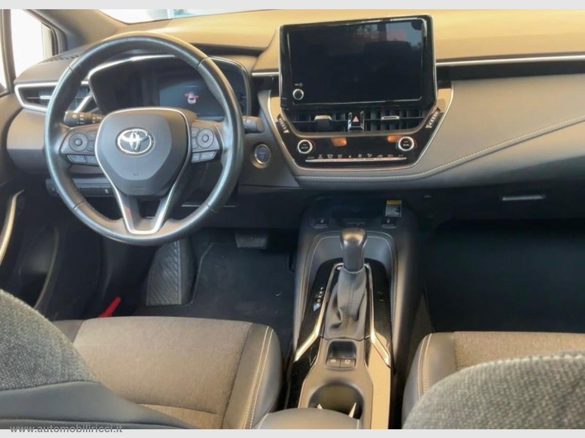 TOYOTA Corolla 1.8 Hybrid Style