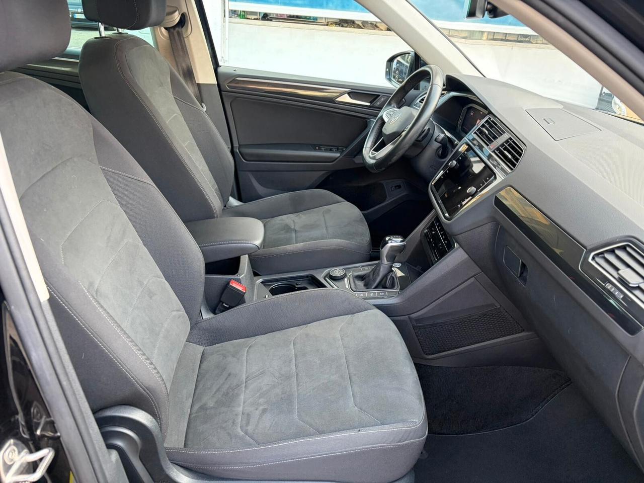 Volkswagen Tiguan 2.0 TDI 150 CV SCR DSG 4MOTION Elegance*EURO6*NAVI