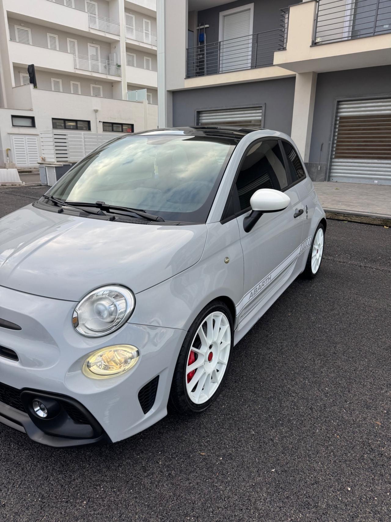 Abarth 695 1.4 Turbo T-Jet 180 CV 70°