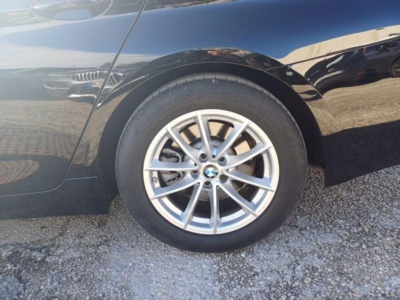 BMW Serie 5 518d Business 48V