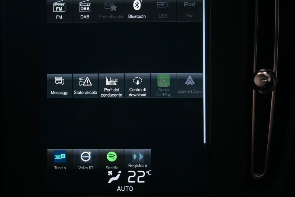 VOLVO XC40 D3 2.0 150CV MOMENTUM CORE