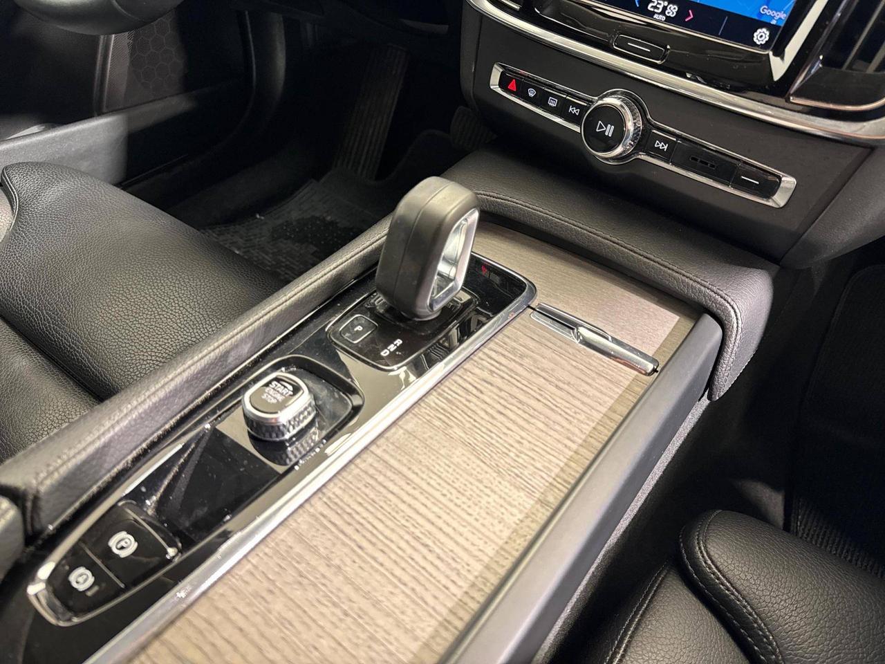 Volvo V90 Cross Country 2.0 b4 Business Pro awd