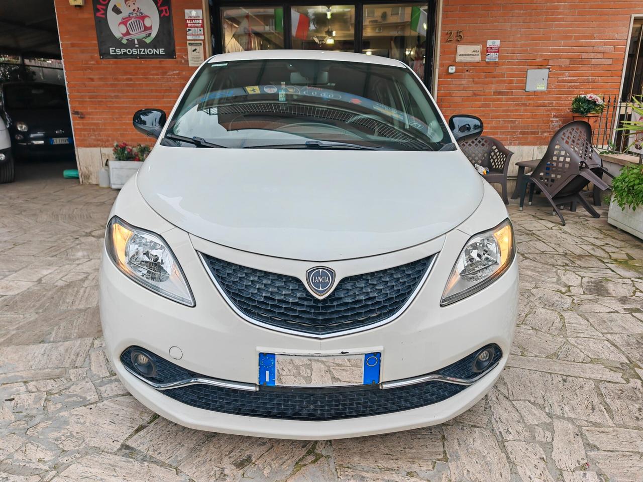 Lancia Ypsilon 1.2 69 CV 5 porte GPL Ecochic Silver OK NEOPATENTATI