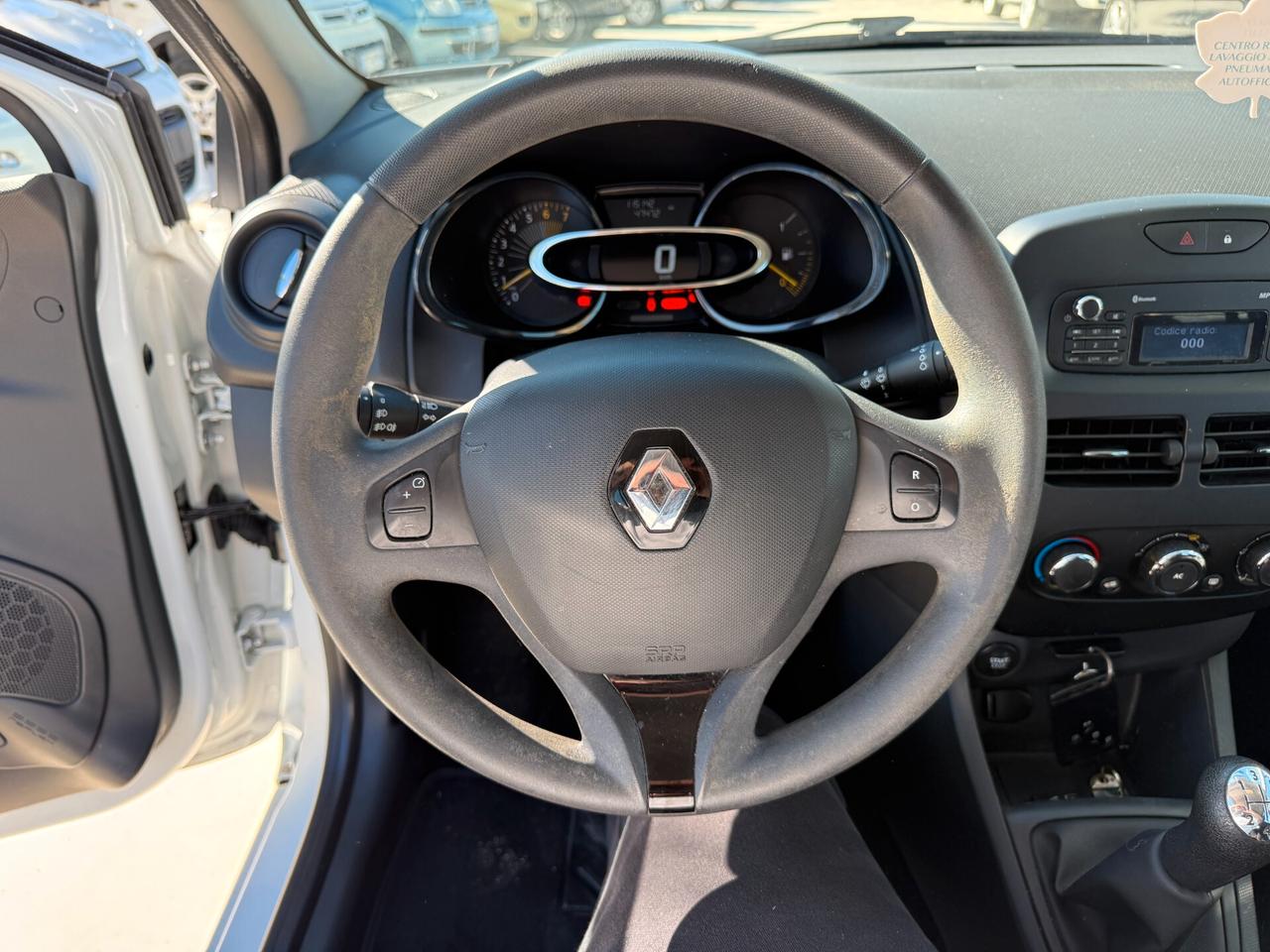 RENAULT CLIO ANNO 2014 1.2 BENZINA 75 CV