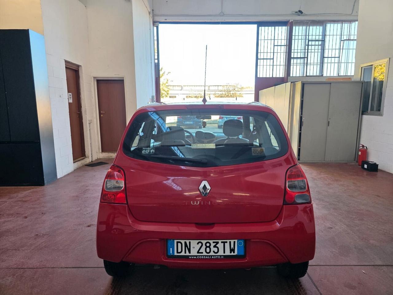 Renault Twingo 1.2 8V Dynamique 77. 000KM BENZINA NEOPAT