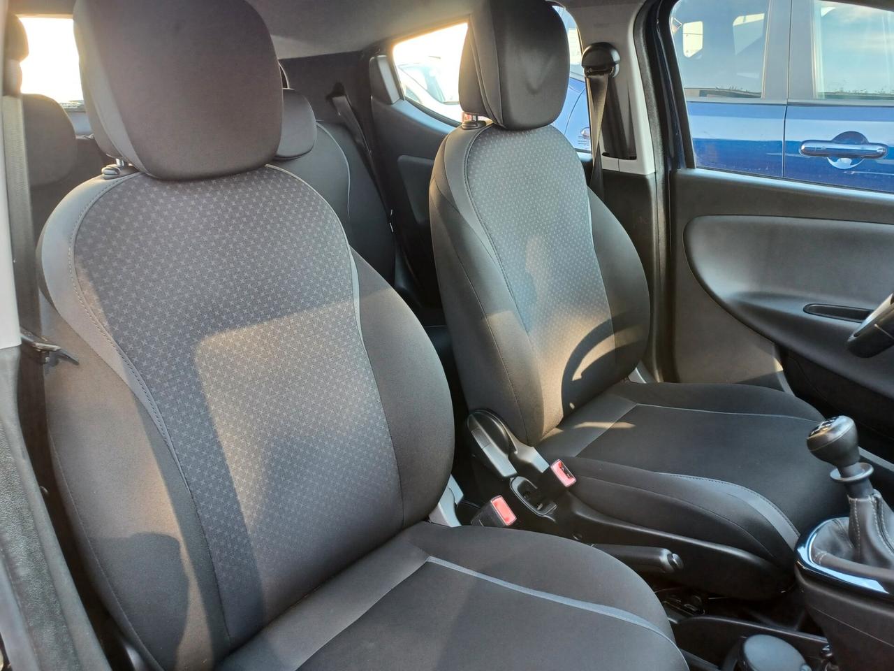 Lancia Ypsilon 1.2 5 porte Gold ANNO 2017 EURO 6