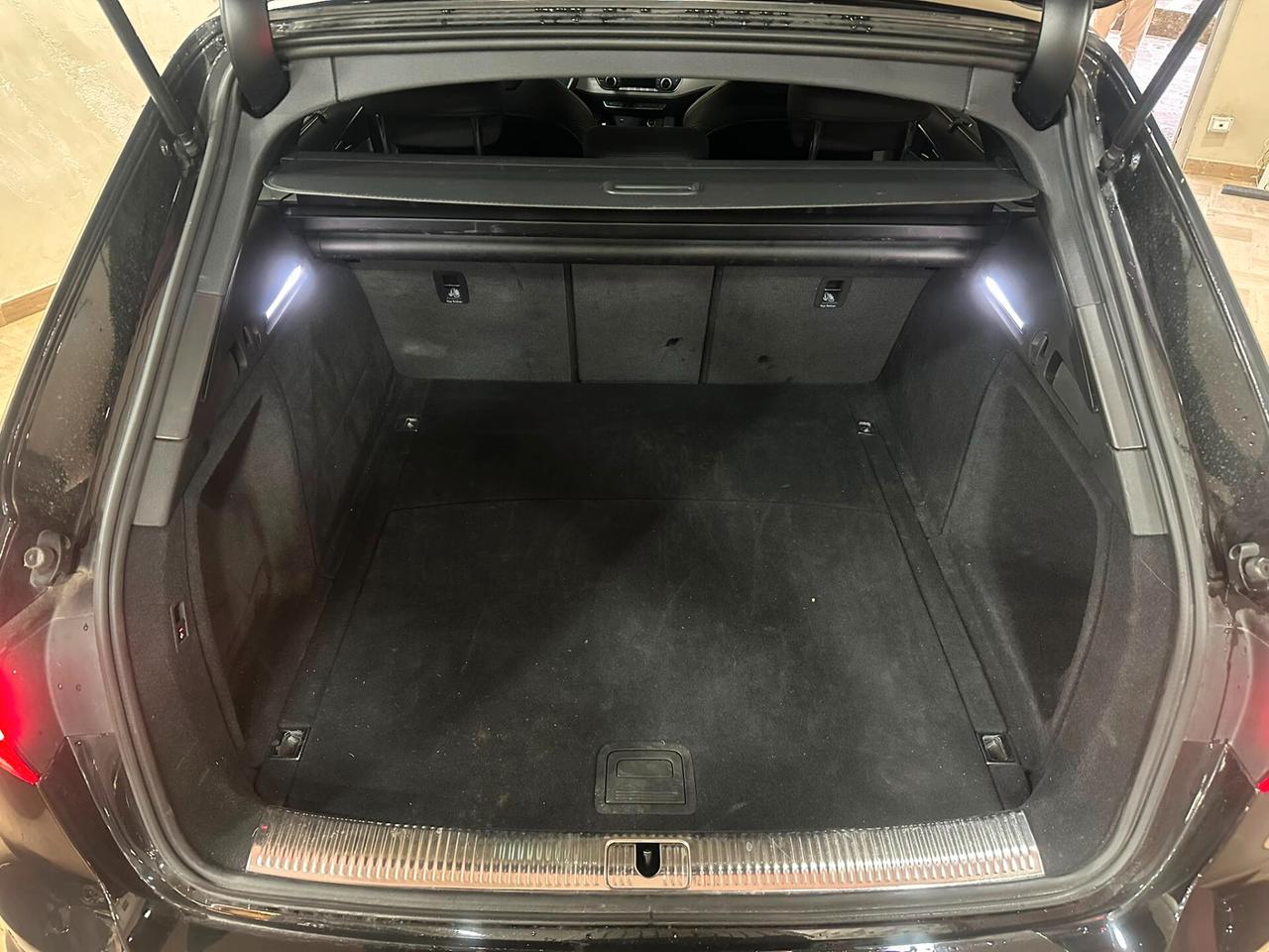 Audi A4 Avant 40 TDI quattro S tronic line edition