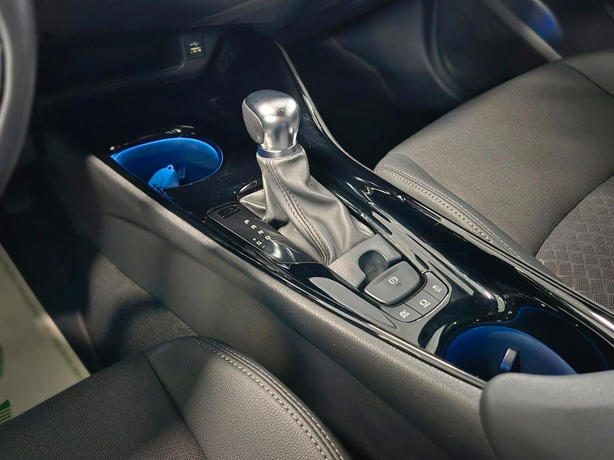 Toyota C-HR 2.0 Hybrid E-CVT Morebusiness