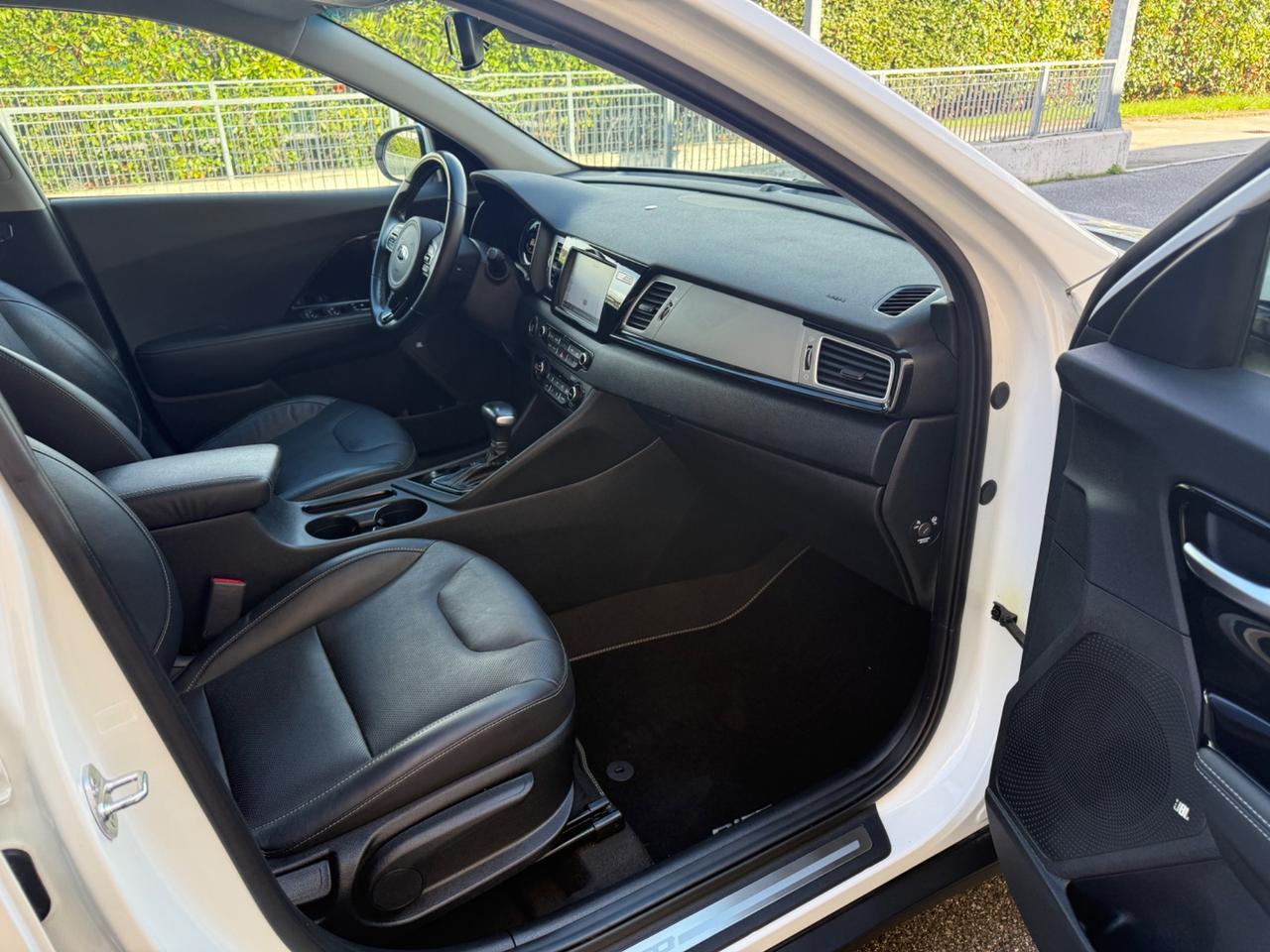Kia Niro 1.6 GDi DCT HEV Urban..Automatica..