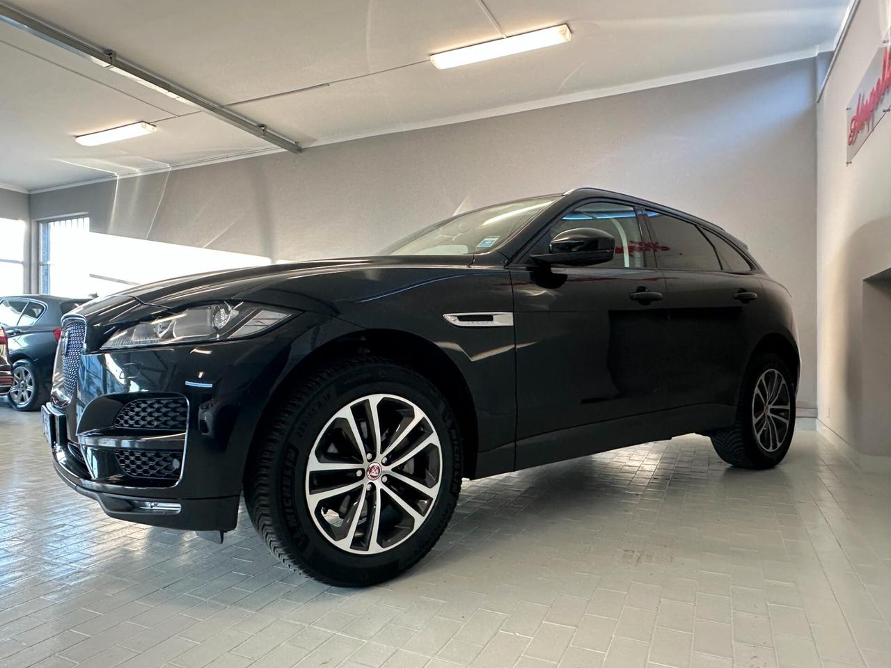 Jaguar F-Pace 2.0 D 180 CV AWD Portfolio