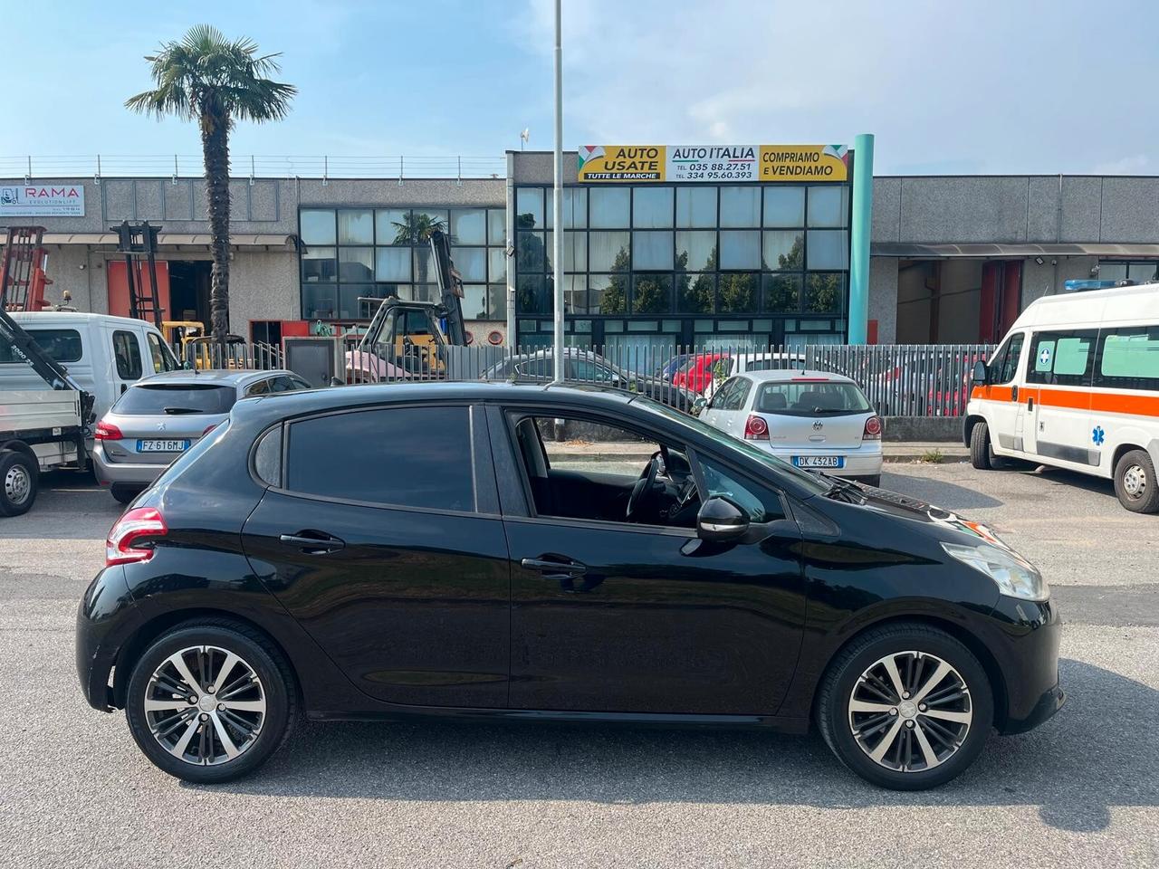 Peugeot 208 1.4 HDi 68 CV 5 porte Active