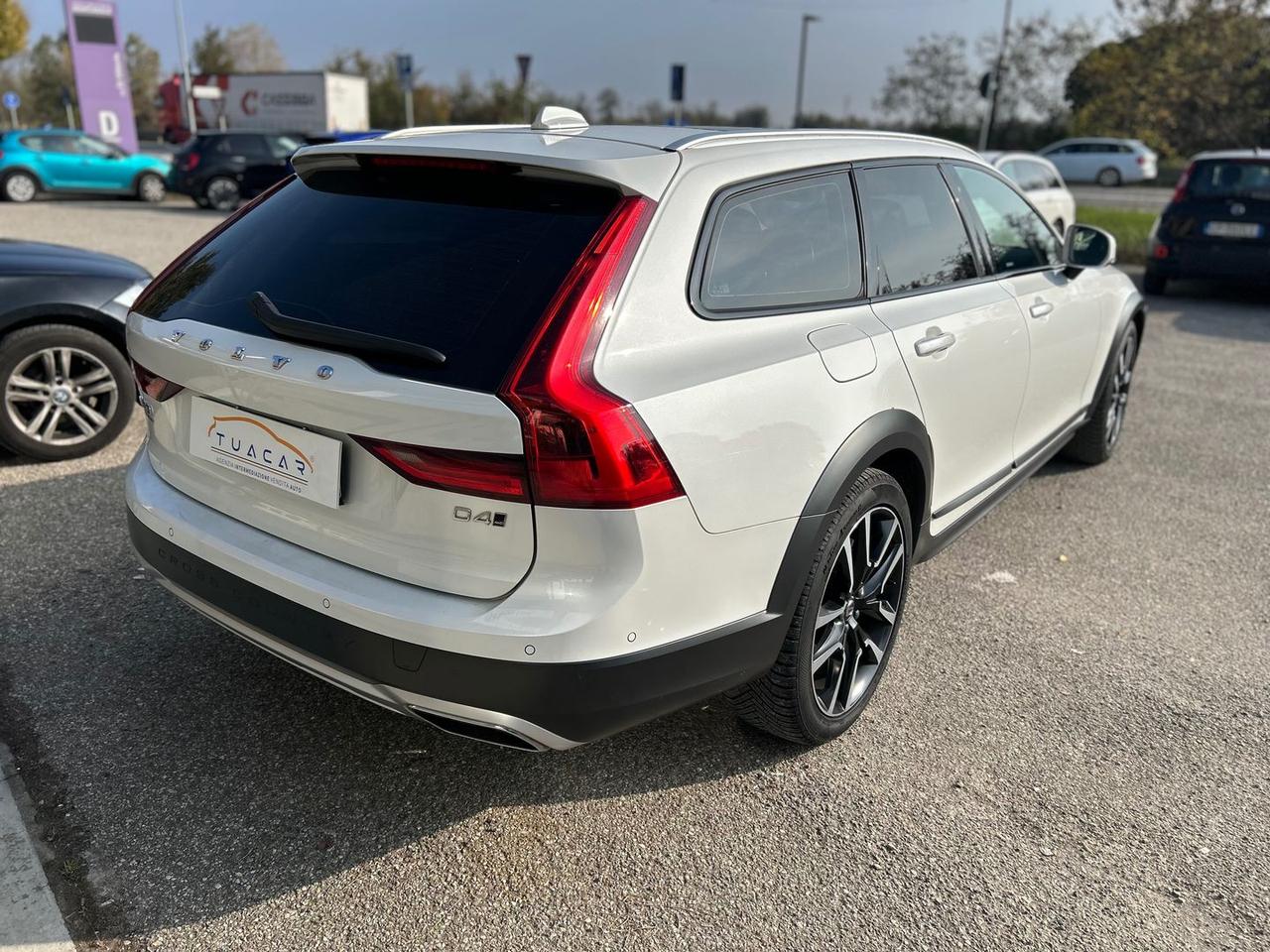 Volvo V90 Pro 2.0 D4 #7690