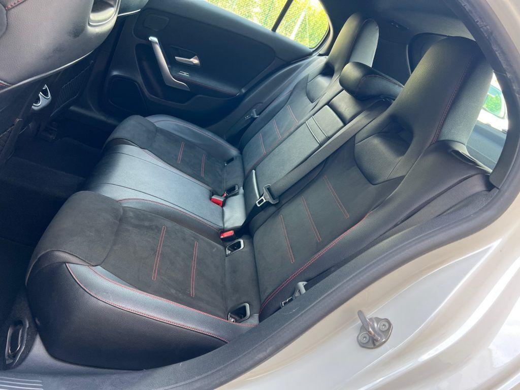 Mercedes-Benz A 180 d Automatic Premium AMG Line