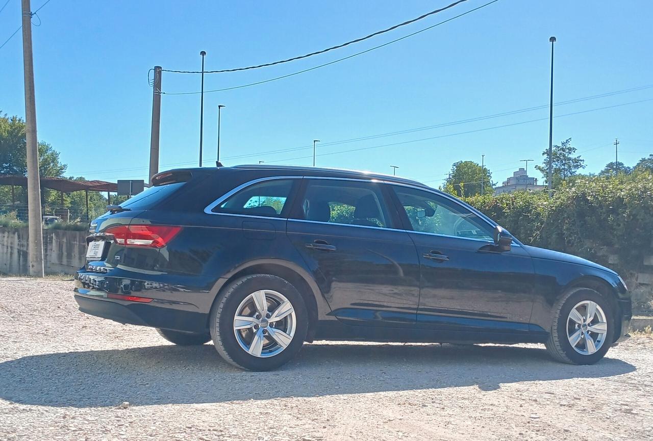 Audi A4 2.0 TDI 122 CV S tronic Sport