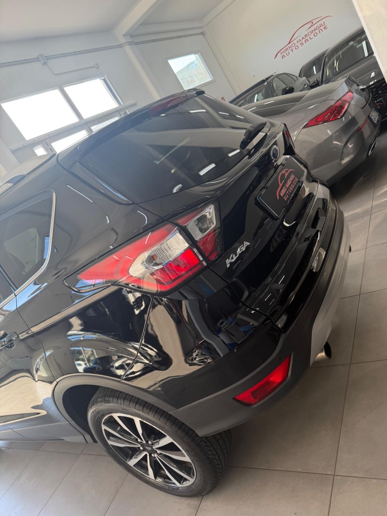 Ford Kuga 1.5 120 CV 2WD ST LINE finanziabile