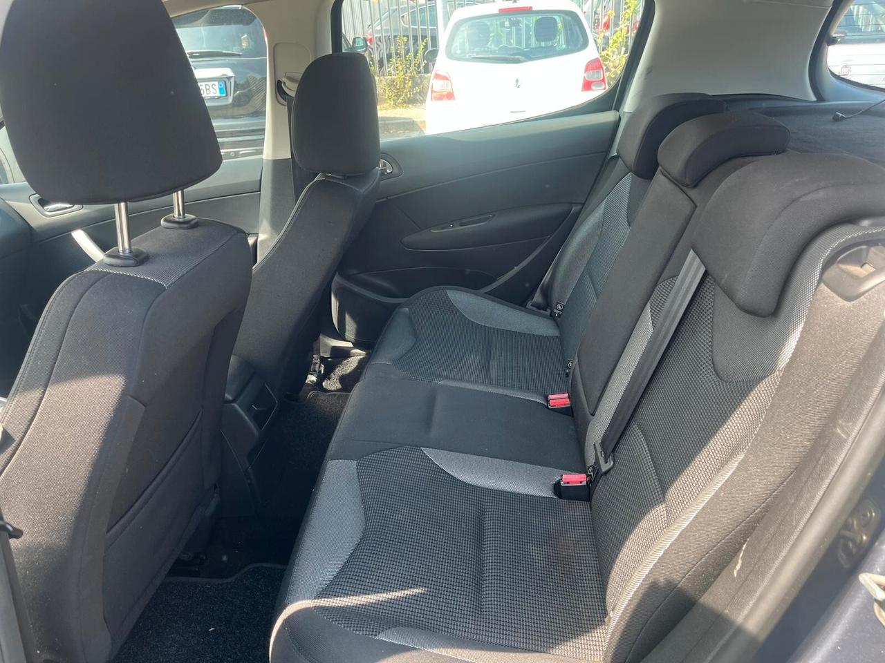 Peugeot 308 1.6 8V e-HDi 112CV 5p.
