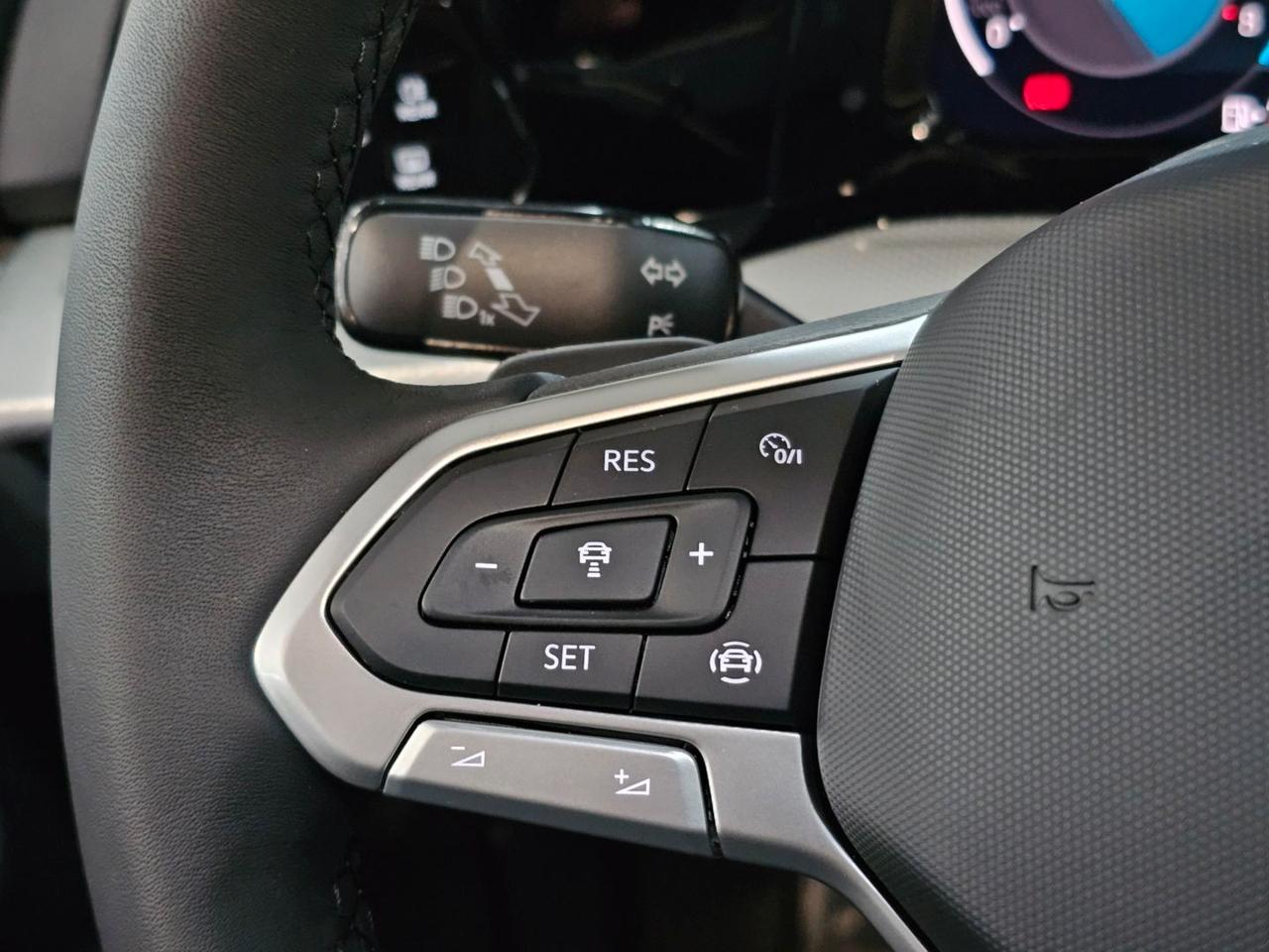 Volkswagen Golf ETSI MOVE LIFE C.16 Tetto Led Matrix Clima3Zone