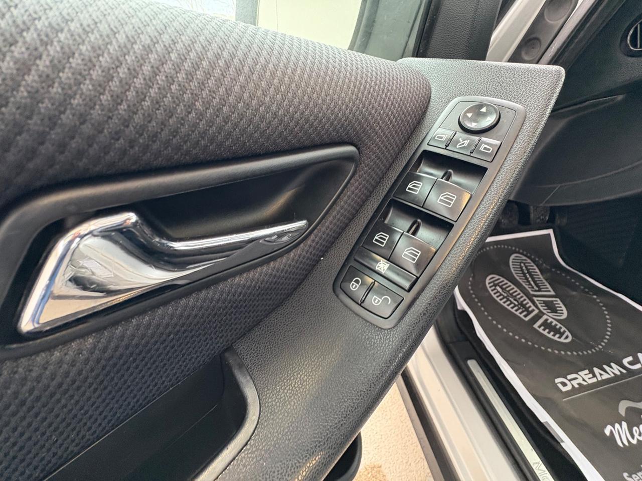 Mercedes-benz A 160 CDI BlueEFFICIENCY Avantgarde