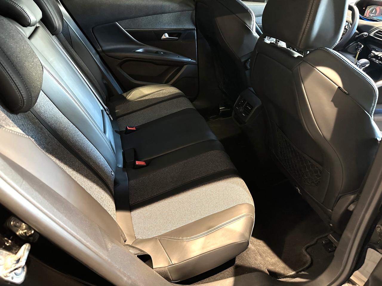 Peugeot 3008 BlueHDi 120 S&S Allure