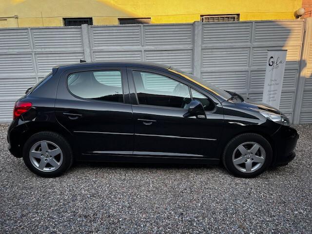 Peugeot 207 1.4 XS 88CV **CAMBIO AUTOMATICO**
