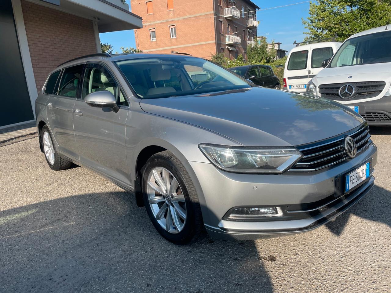 Volkswagen Passat Variant 1.6 TDI Highline BMT DISTRIBUZIONE FATTA