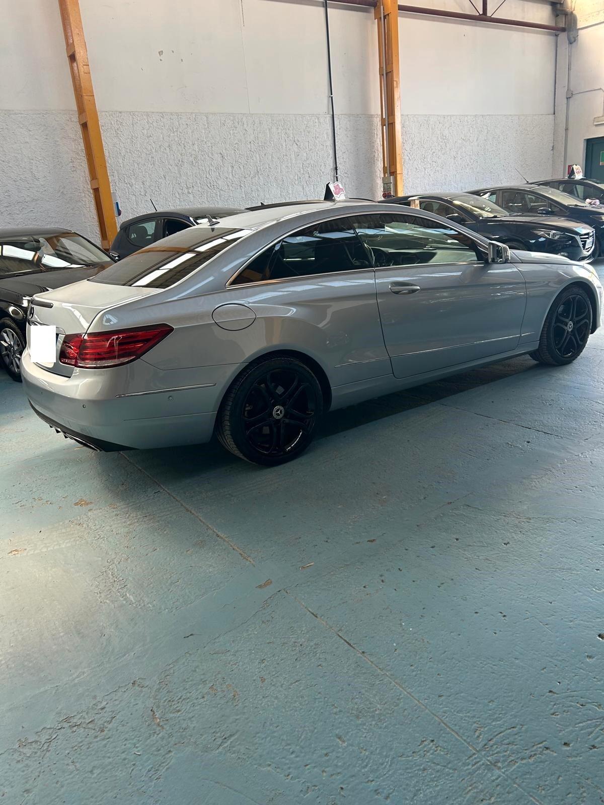 Mercedes-benz E 220 CDI Coupé Premium