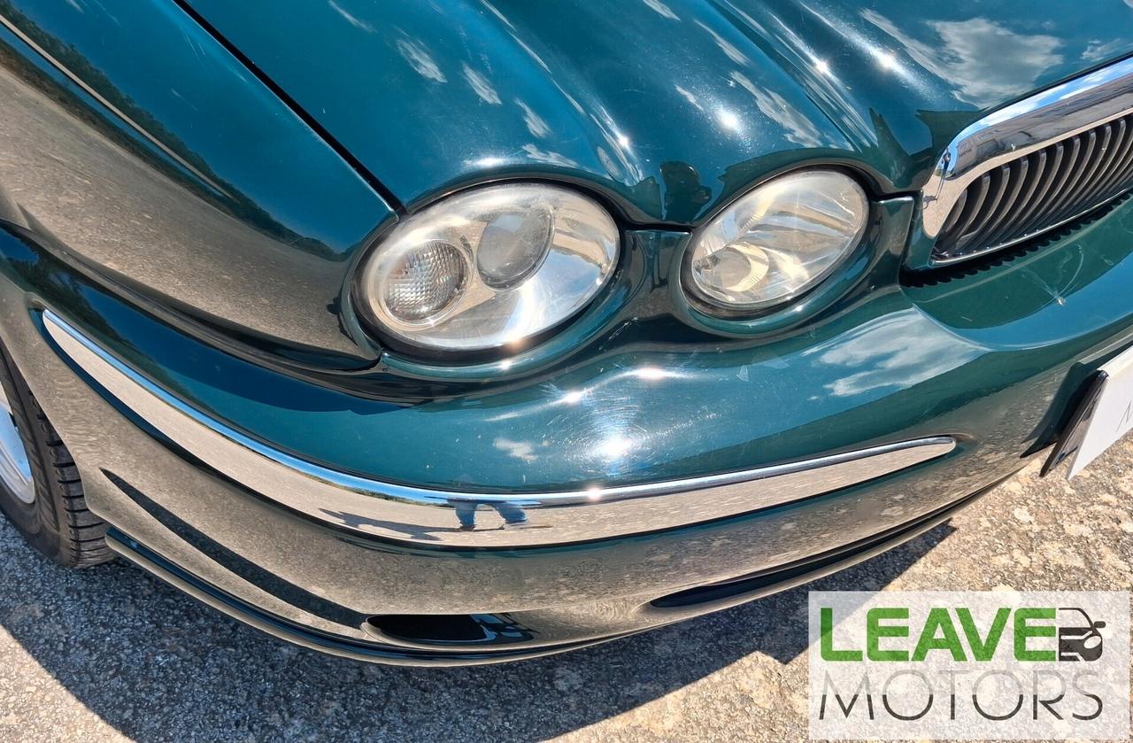 Jaguar X-Type 2 litri V6 Executive (M1540)