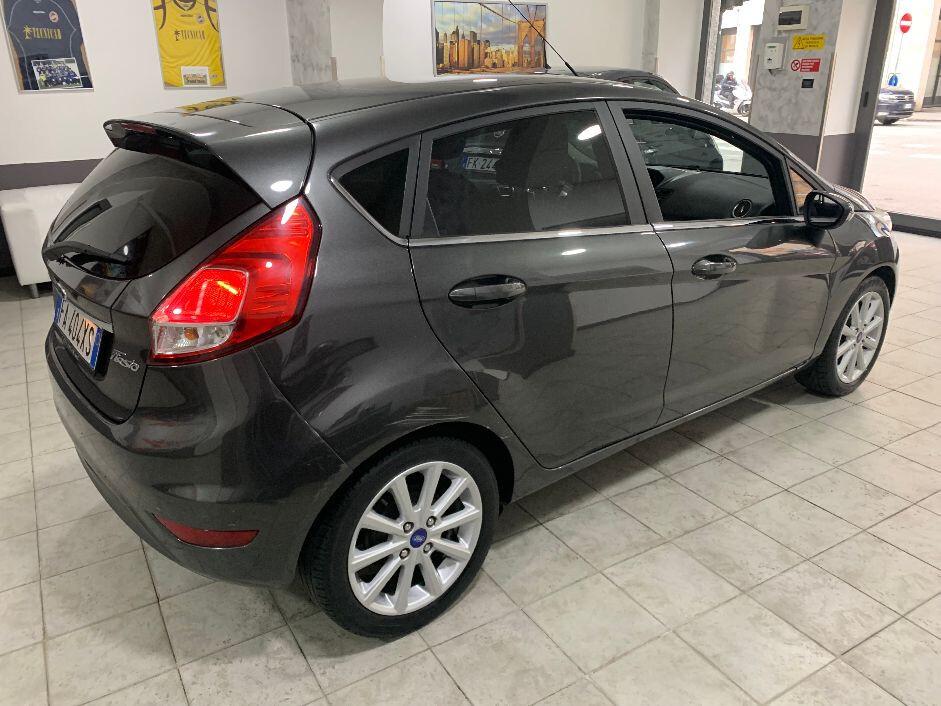 Ford Fiesta 1.5 TDCi 75CV 5 porte Titanium