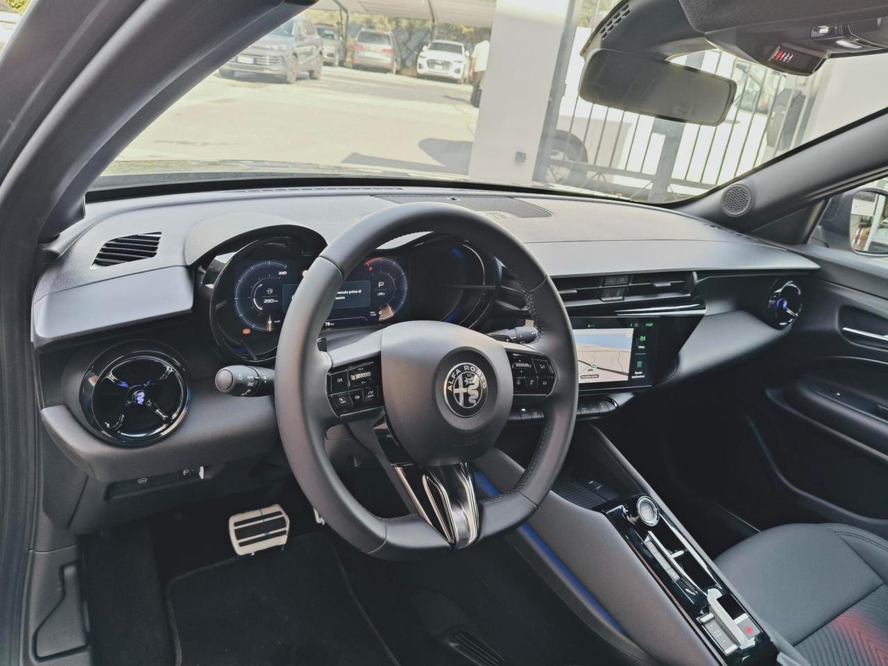 Alfa Romeo Junior 1.2 136 CV Hybrid Speciale KM.ZERO