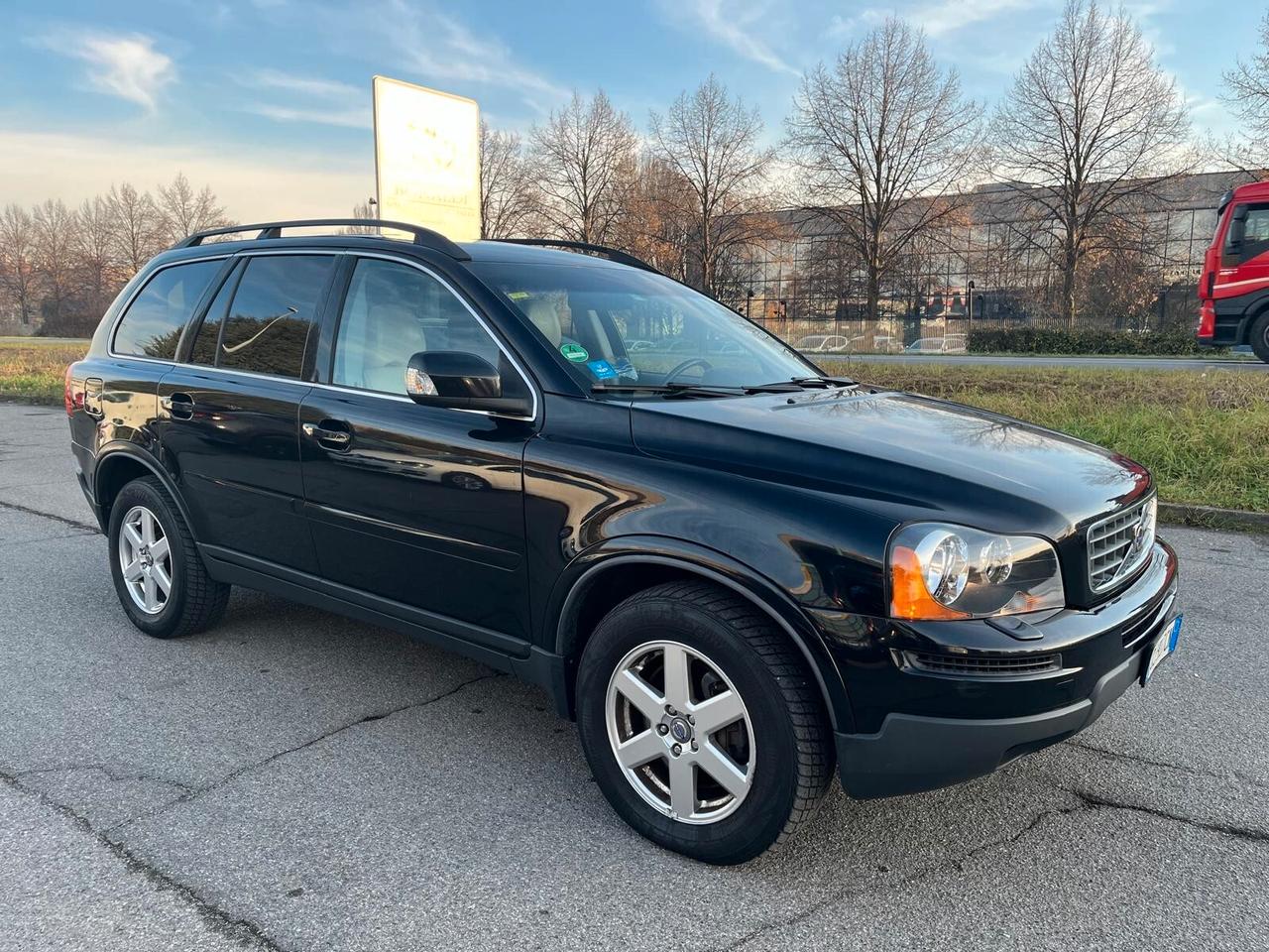 Volvo XC 90 XC90 2.4 D5 185 CV AWD**GANCIOP TRAINO** ** 7POSTI**