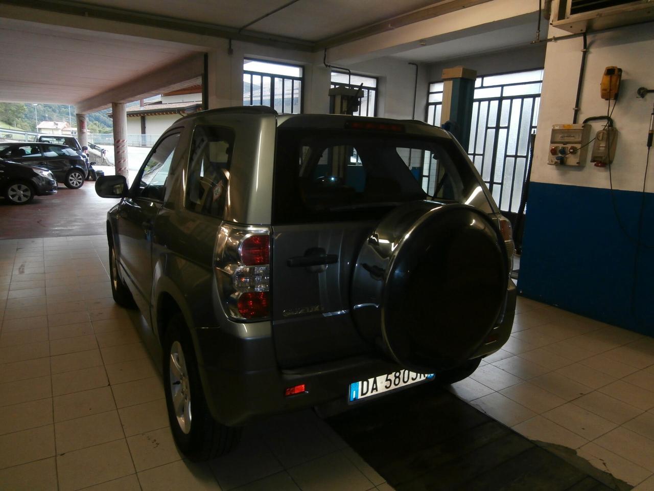 Suzuki Grand Vitara 1.6 16V 3 porte 100000km