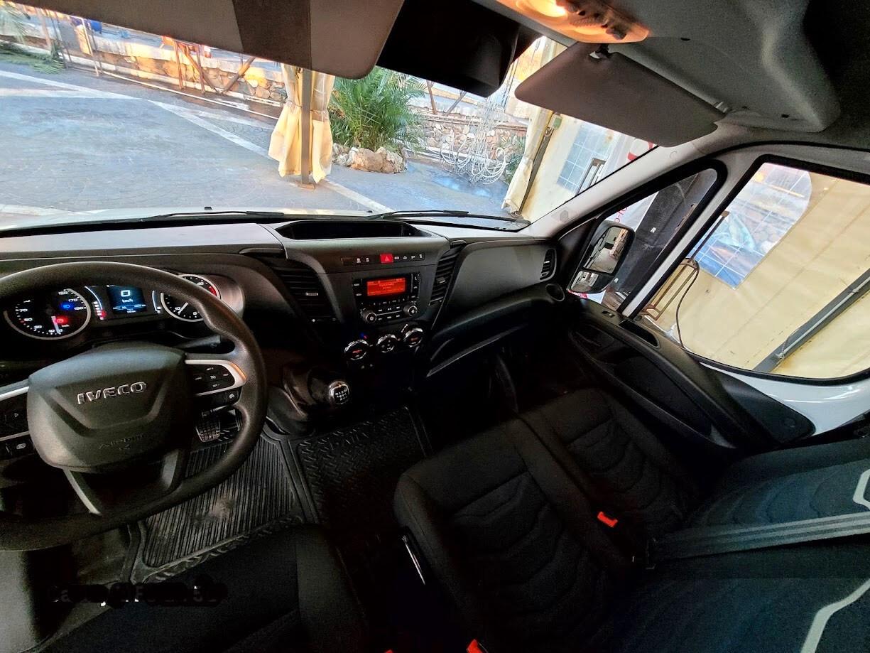 IVECO FURGONE CASSONATO