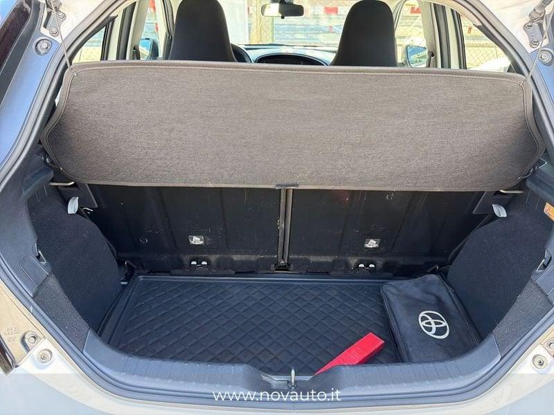 Toyota Aygo X 1.0B (72 CV) Active S-CVT