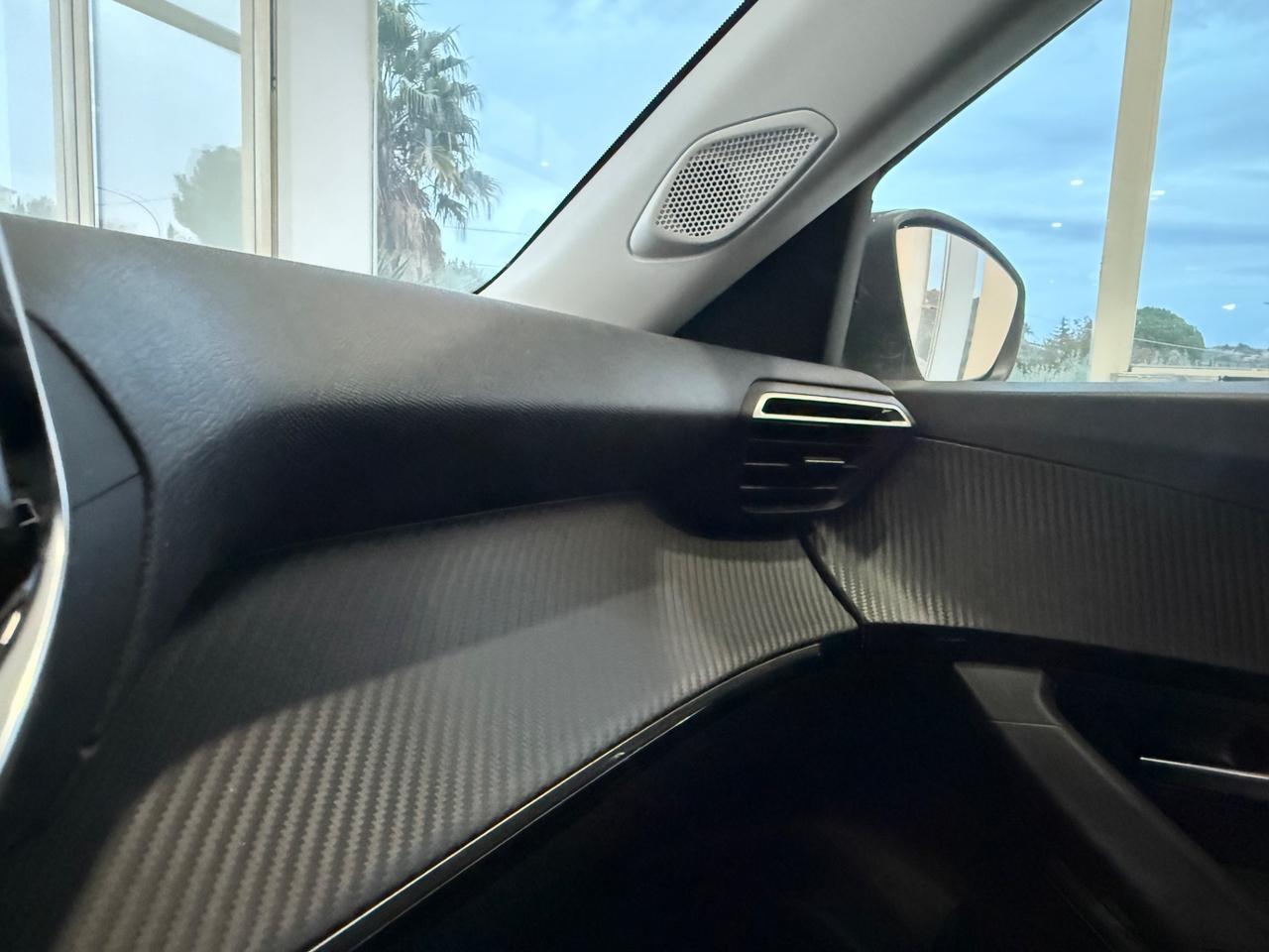 Peugeot 2008 BlueHDi130 S&S EAT8 Allure F1/PERLATO2023