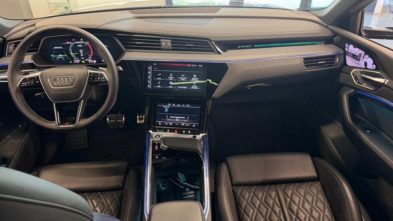 Audi Q8 e-tron SPB 55 quattro S line edition
