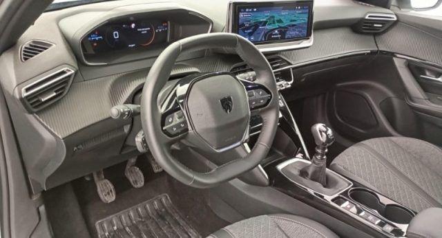 PEUGEOT 2008 PureTech 100 Allure IN PROMO - Cam - Carplay - Cruise/Lim