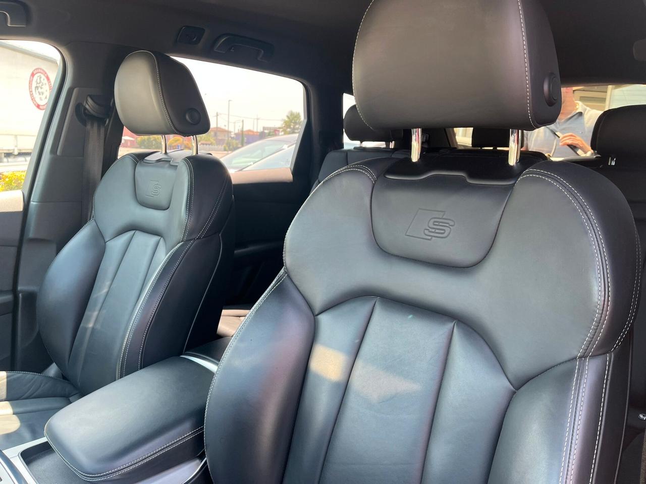 Audi Q7 50 TDI quattro tiptronic SPORT