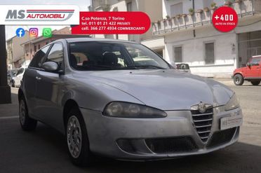 Alfa Romeo 147 Alfa Romeo 147 5p 1.6 ts 16v BlackLine 105cv ANNO 2005