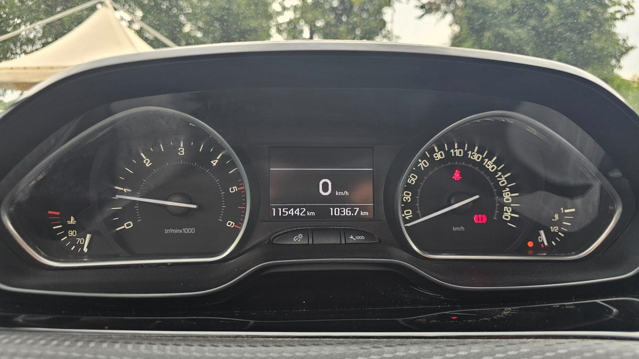 Peugeot 208 BlueHDi 75 5 porte Allure