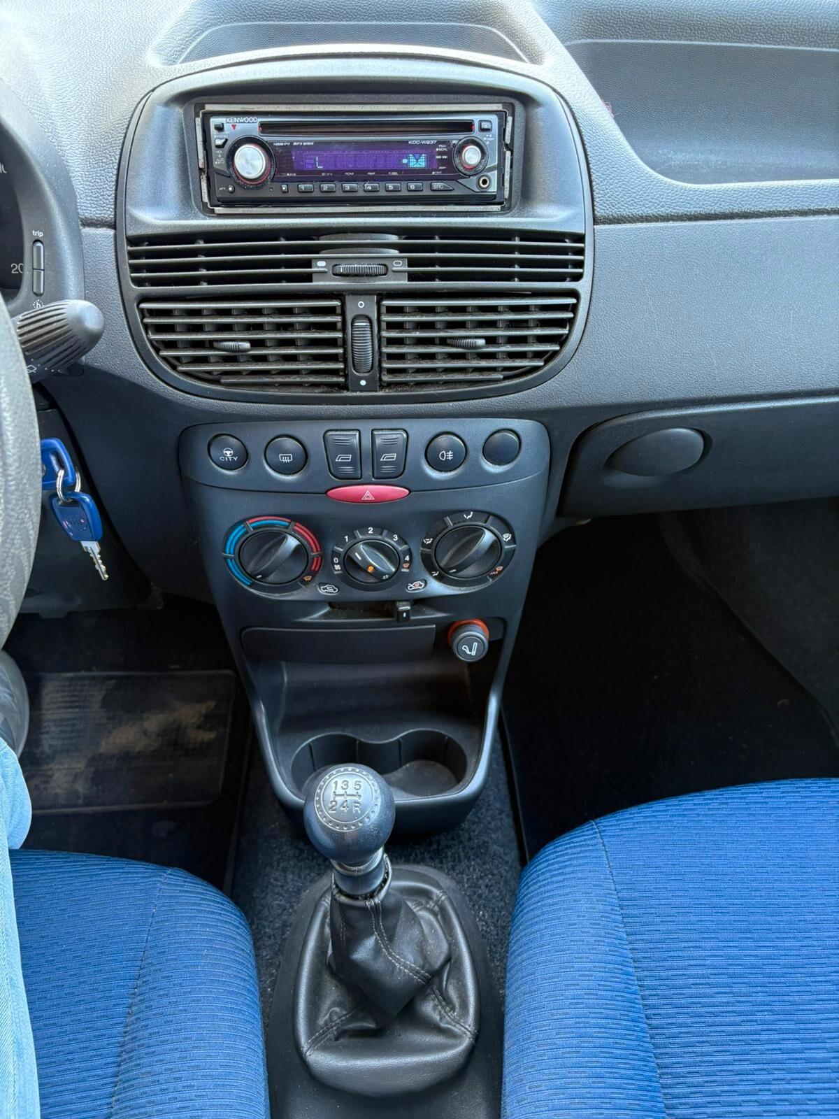 Fiat Punto 1.2i cat 5 porte NEOPATENTATI