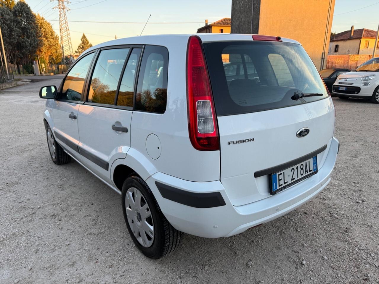 Ford Fusion 1.4 16V 5p. Garanzia