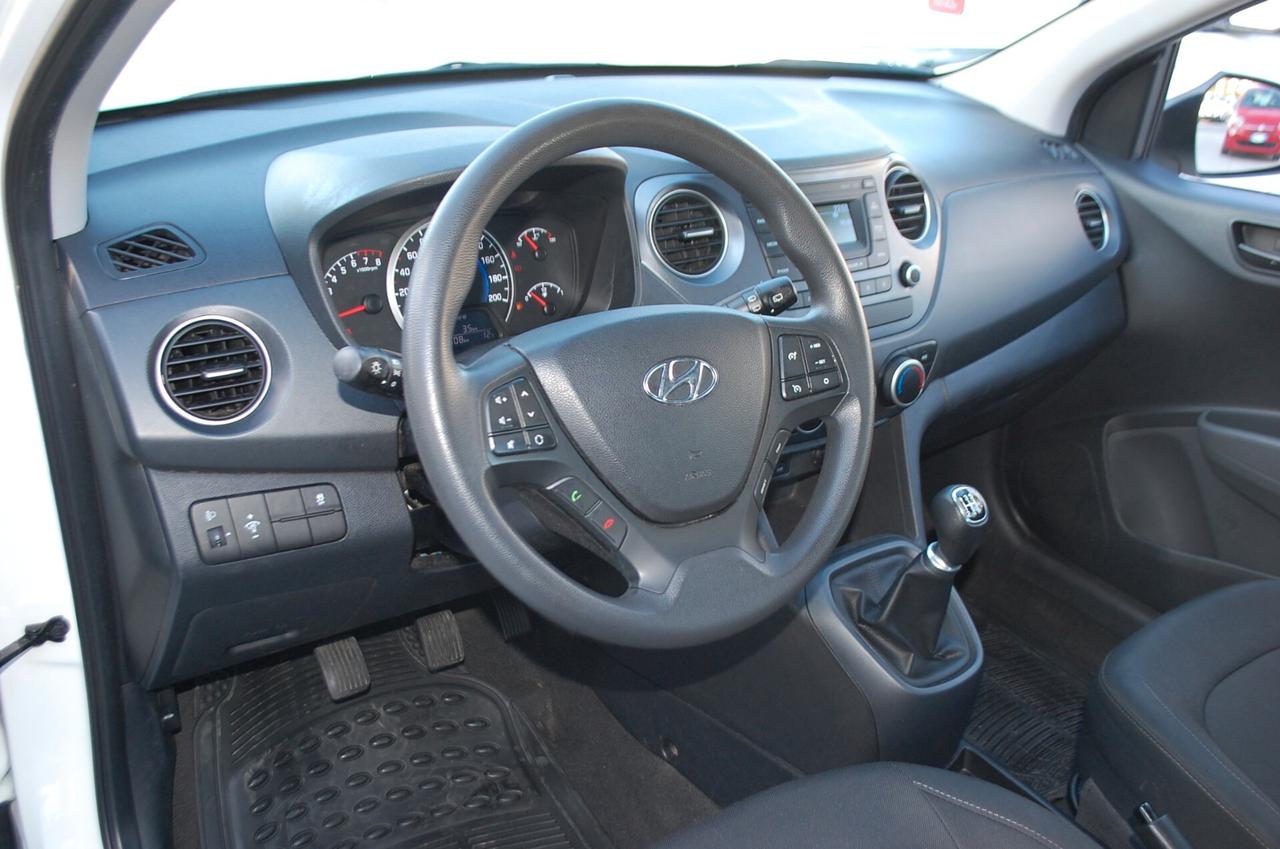 Hyundai i10 1.0 Bz 67CV Comfort Uff Italy Led USB Clima