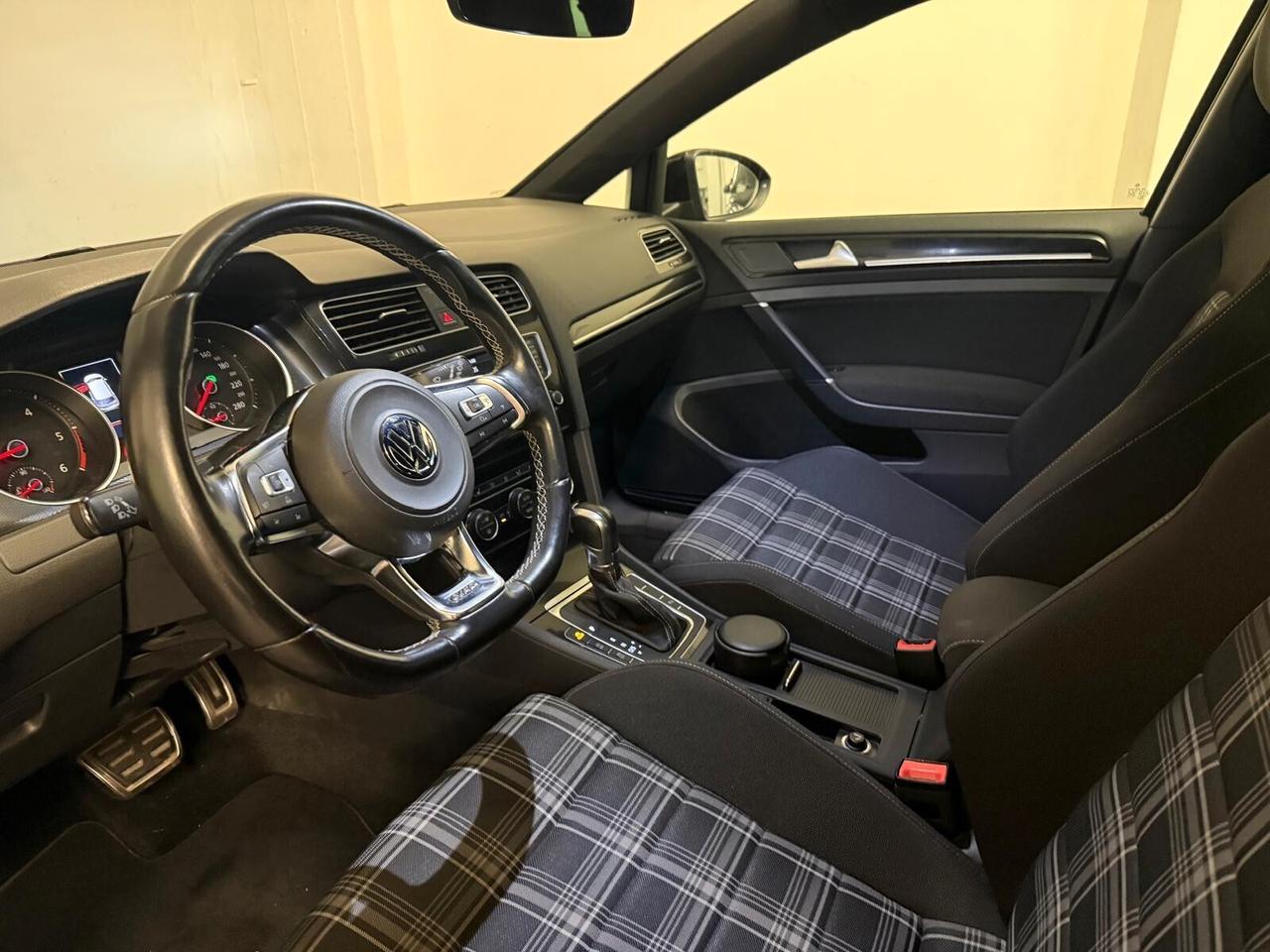 Volkswagen Golf GTD 2.0 TDI DSG 5p. BlueMotion Technology