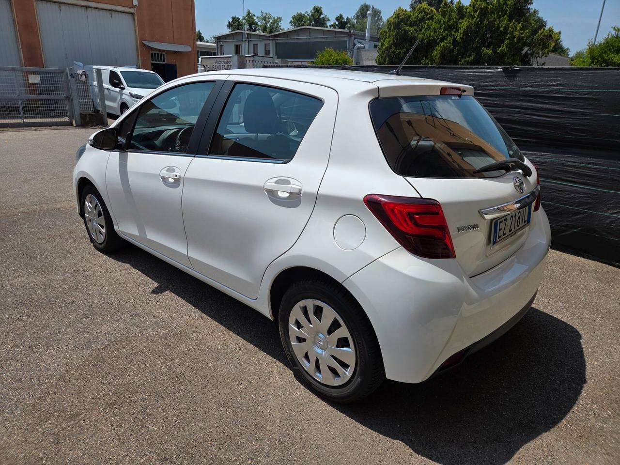 Toyota Yaris 1.0 5 porte Lounge unico proprietario